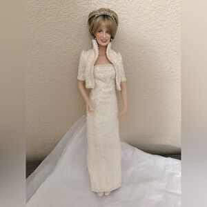 The Franklin Mint Diana, Princess of Wales - Porcelain Portrait Doll Pearl Dress